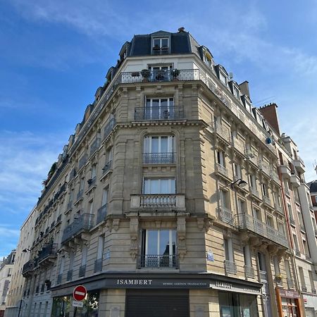 Beautiful Apartment With Balcony París Exterior foto