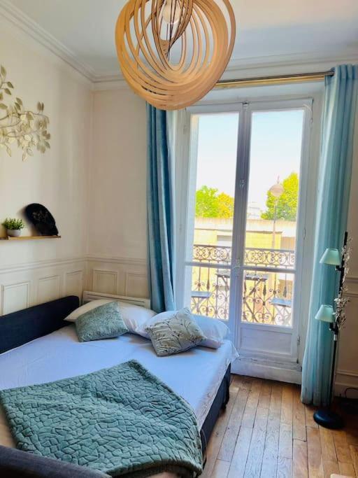 Beautiful Apartment With Balcony París Exterior foto